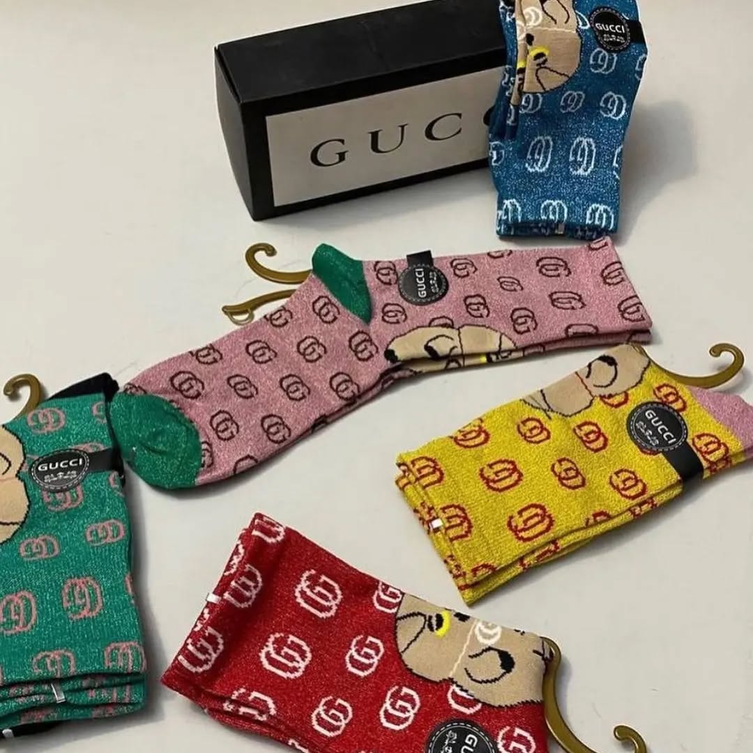321074908_198667209323708_8076568431730475727_n Authentic Designer Socks Pallet - Image 1