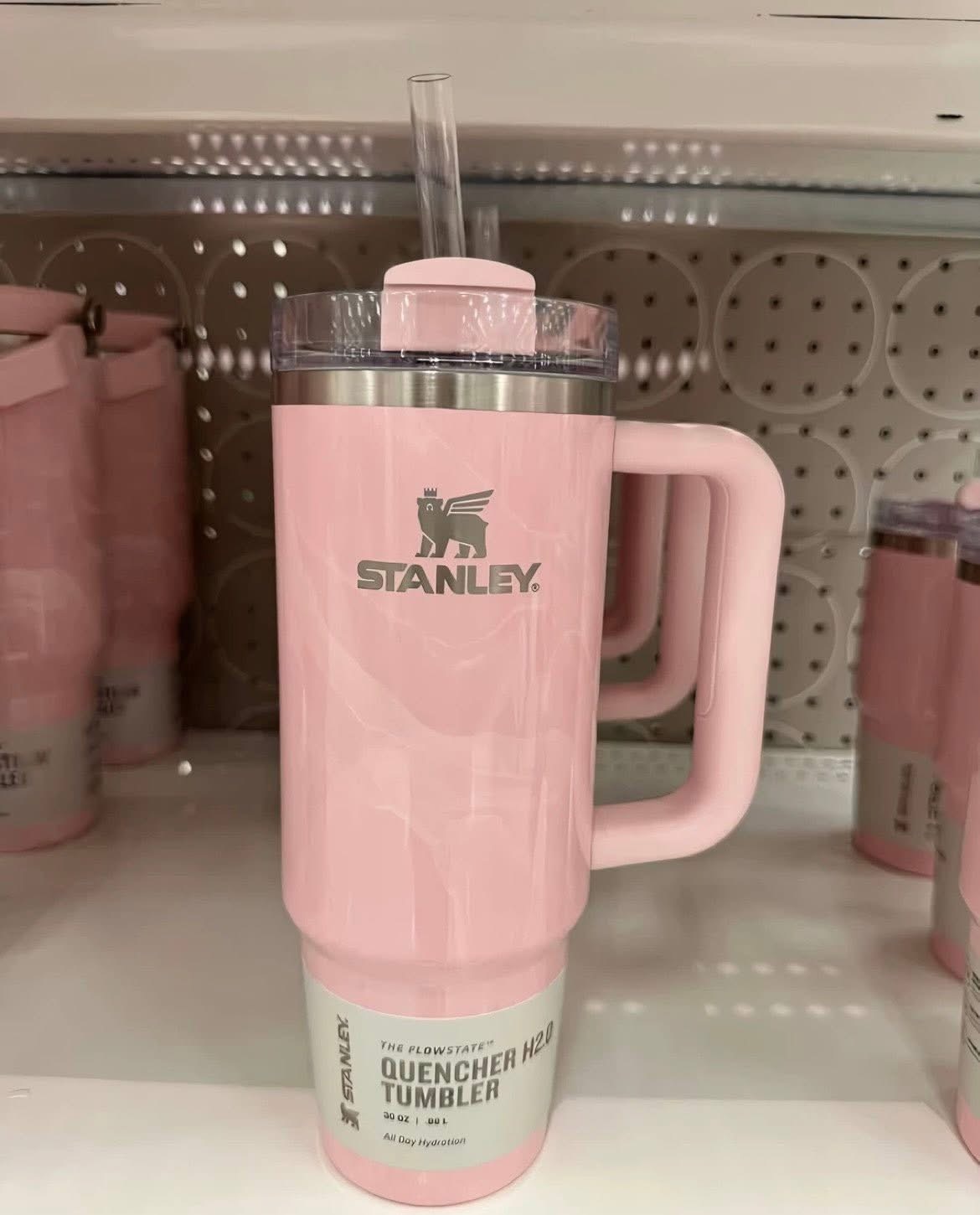 Stanley Tumblers cups pallets Liquidation – Wholesale Stanley Tumblers cups pallets Liquidation – Wholesale
