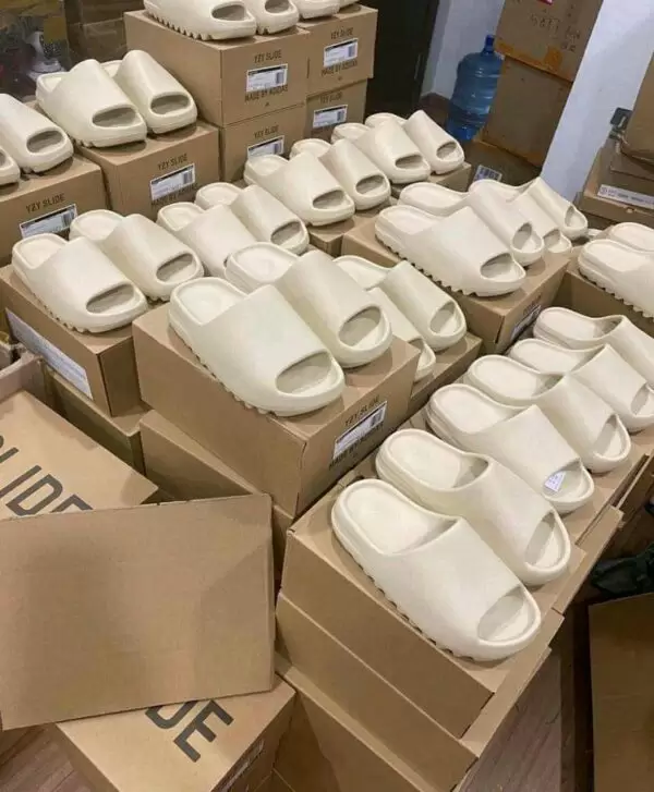 Wholesale Yeezy Slides Liquidation Pallets 1 Buy Yeezy Slides Online